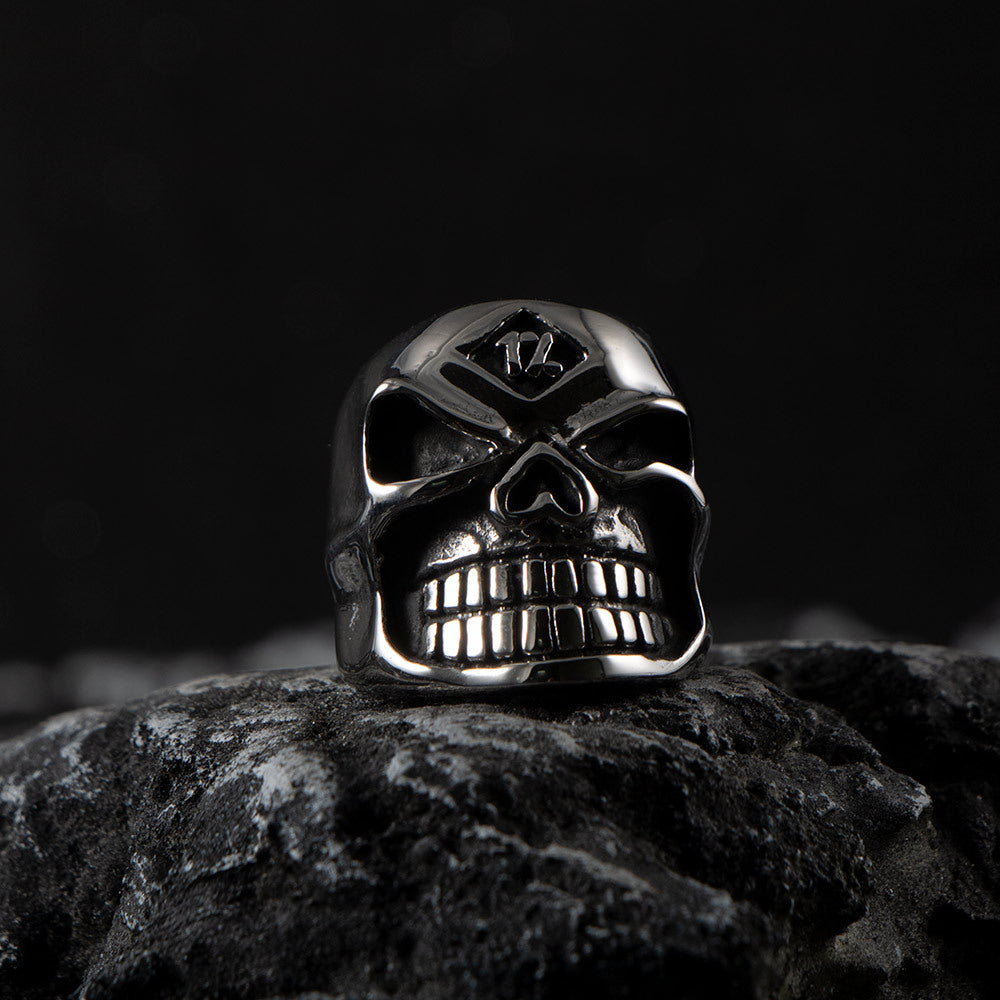 Wholesale  does not fade exquisite punk titanium steel retro skull gift men's raw stainless steel polished ring